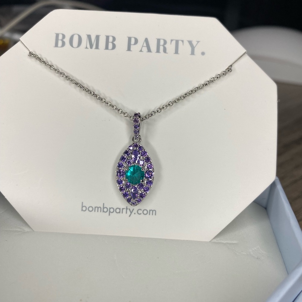 Bomb party necklace